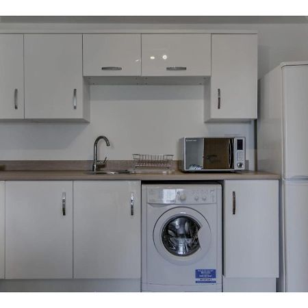 Large, Spacious And Modern Apt For 4 In Manchester Buitenkant foto