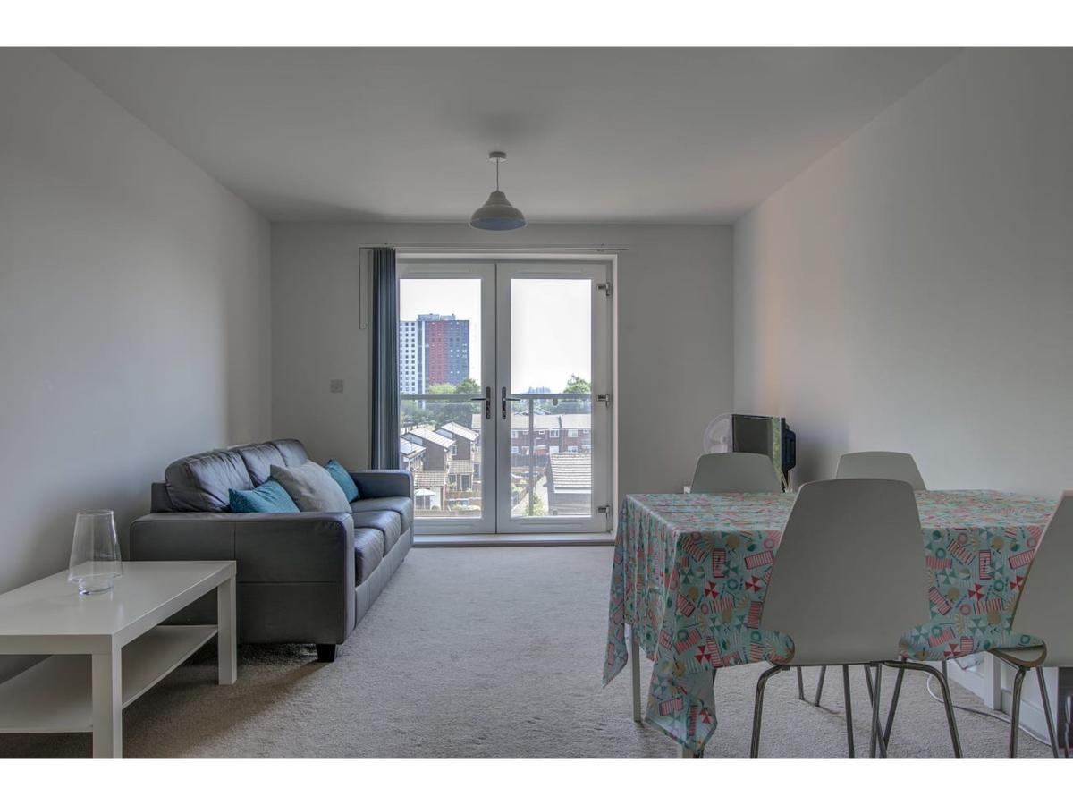 Large, Spacious And Modern Apt For 4 In Manchester Buitenkant foto